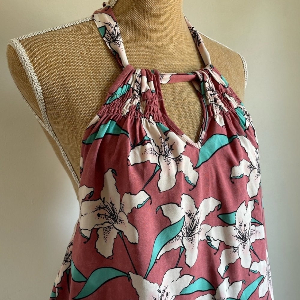 O'Neill medium ( Runs Large) Rose Halter Tank with White Floral and Teal Leaves